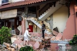 BNPB: 14 orang meninggal akibat gempa M7,7 di NTT