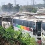 Damkar Bekasi kerahkan sembilan armada padamkan api bakar 50 bus