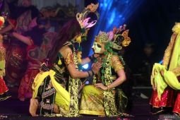 Pergelaran wayang topeng malangan Asmarandhana