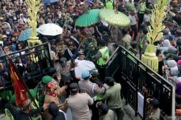 Tradisi Jamasan Pusaka Gong Kiai Pradah