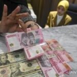 Senin ini rupiah melemah menjadi Rp17.750 per dolar AS