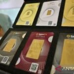 Harga emas tiga jenama di Pegadaian Sabtu ini kompak menguat
