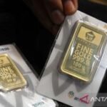 Harga Antam turun Rp48.000 menjadi Rp2,670 juta/gr pada Sabtu