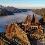 Probolinggo tutup wisata Puncak Seruni Point akibat karhutla Bromo