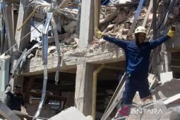 Wanita korban gempa Kolombia selamat usai 30 jam terjebak reruntuhan
