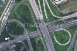 Mencari jalan tanpa membelah kota