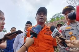 Tiga kapal TNI AL dilibatkan untuk pencarian jurnalis di Selat Sunda