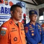 Anak Krakatau search expands for missing journalists, crew: Basarnas