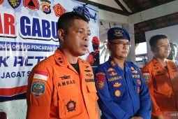 Anak Krakatau search expands for missing journalists, crew: Basarnas