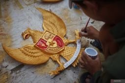 Kerajinan lambang Garuda Pancasila