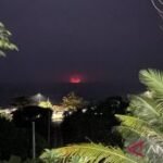 Erupsi Anak Krakatau bawa hujan abu tipis ke pesisir Banten