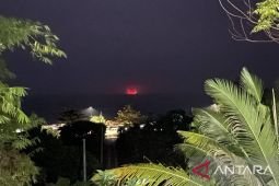 Erupsi Anak Krakatau bawa hujan abu tipis ke pesisir Banten