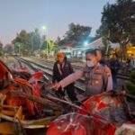 KA Wijaya Kusuma alami keterlambatan akibat tertemper mobil di Jember