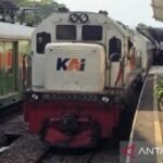 KAI operasikan KA Tambahan di Stasiun Malang imbas erupsi Gunung Anak Krakatau