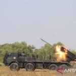 Marinir TNI AL tampilkan peluncur roket MLRS Vampire pada ajang SGS