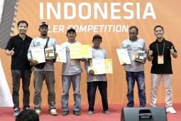 120 ahli pasang keramik Jatim berebut tiket ke ajang internasional
