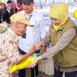 Khofifah perkuat pengendalian inflasi Jatim lewat pasar murah ke-139