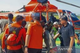 Surabaya's SAR deploys helicopter, vessel to search for missing ship