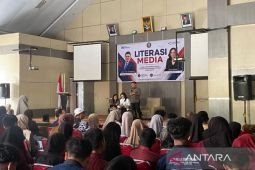 ANTARA beri literasi media mahasiswa UHO Kendari hadapi era digital