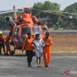 Empat jenazah korban KMP Virgo dievakuasi menggunakan helikopter