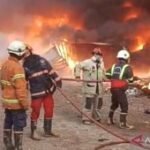 Tujuh armada tangani kebakaran gudang plastik di Cikarang Timur