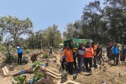 Jenazah korban KMP Virgo tiba di rumah duka di Jember