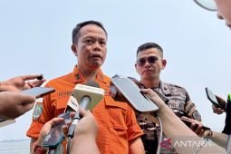 KRI Canopus conducts underwater search for Virgo Transport 8 victims