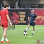 Pelatih ungkap kondisi Thom Haye yang harus absen akibat kartu merah