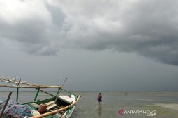 BMKG perkirakan cuaca RI didominasi berawan pada Minggu