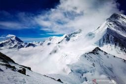 Pendaki tanpa pengalaman ketinggian terancam dilarang naik Everest