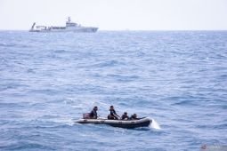 TNI AL lakukan operasi SAR KM Virgo Transport 8