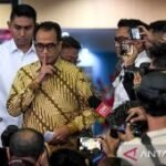 KPK: Mantan Menhub Budi Karya Sumadi absen sidang karena sakit