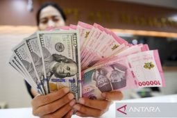 Rupiah melemah dipengaruhi potensi kuat kenaikan suku bunga Fed