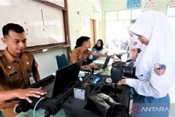 Dinas Dukcapil Magetan layani perekaman KTP elektronik di sekolah