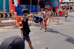Menjaga Ampel dari wajah yang resah