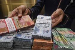 Rupiah melemah dipengaruhi harga minyak yang kembali melonjak
