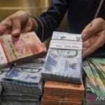 Selasa ini rupiah melemah menjadi Rp17.645 per dolar AS