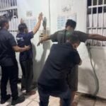 Lapas Madiun gandeng BNNK  gelar tes urine dan razia kamar hunian