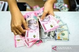 Rupiah ditutup menguat ke Rp17.894, BI konsisten intervensi pasar