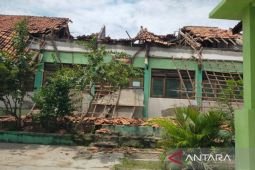 DPRD Sampang sarankan pemkab gunakan BTT untuk perbaiki sekolah rusak