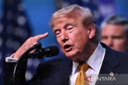 Trump desak The Fed turunkan suku bunga