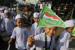 Pelajar berpawai peringati Hari Santri Nasional