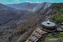 Bromo park tracks two severely burned responders as fire kills four