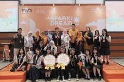 FWD Insurance dan PJI latih siswa SMP jadi penggerak literasi keuangan
