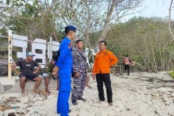 Nelayan pencari gurita hilang setelah perahu terbalik di Tulungagung