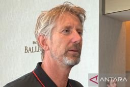 Van der Sar: Maarten Paes harus bersaing sengit di Ajax