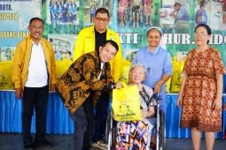 Golkar Jatim salurkan bantuan ke panti sosial Sidoarjo dan Surabaya