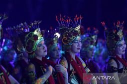 Ribuan warga sesaki lokasi gelaran Gandrung Sewu Banyuwangi