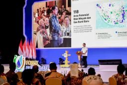 Bahlil warns oil contractors to speed up projects or surrender blocks
