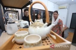 Dikira produk China, kriya keramik ternyata produk UMKM Surabaya